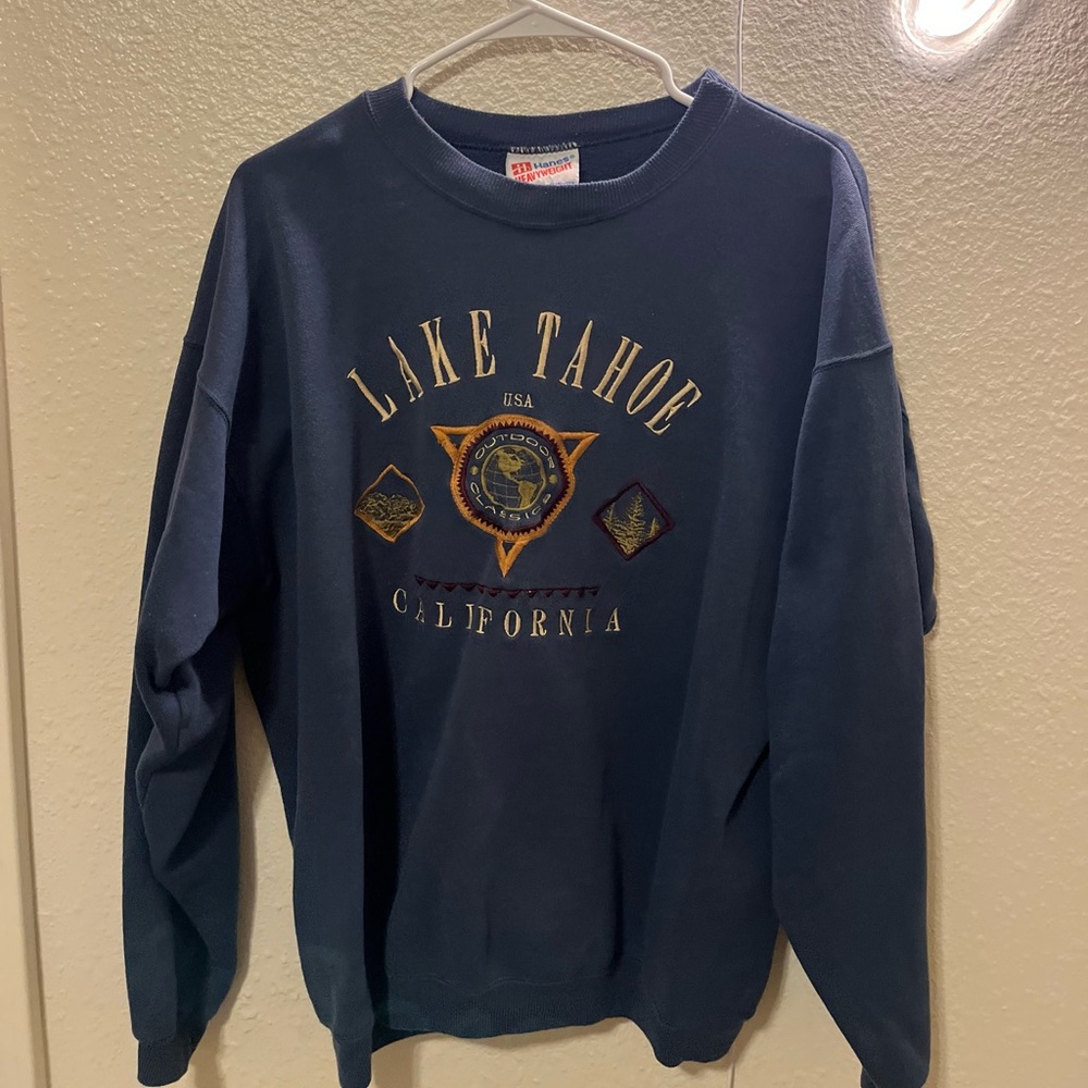 4 crew necks